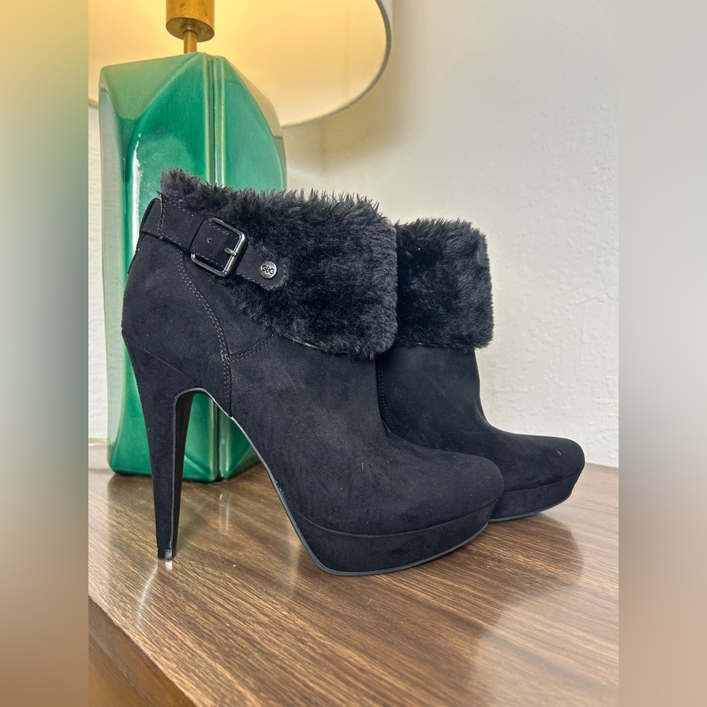 vintage y2k GBG Guess women’s faux fur black bootie heels shoes